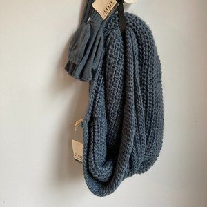 Infinity Wool Scarf with Matching Mitten transition Glvoes